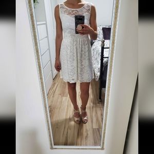 White Lace Suzy Shier Dress, Size Small